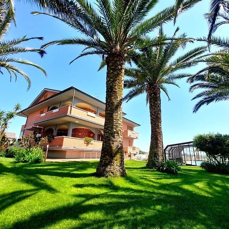 B&B Sotto Le Palme Molino Ciccolini 外观 照片